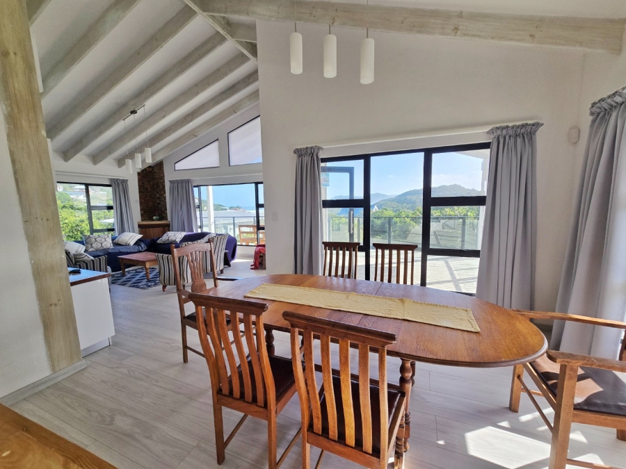 7 Bedroom Property for Sale in Kingfisher Creek Western Cape